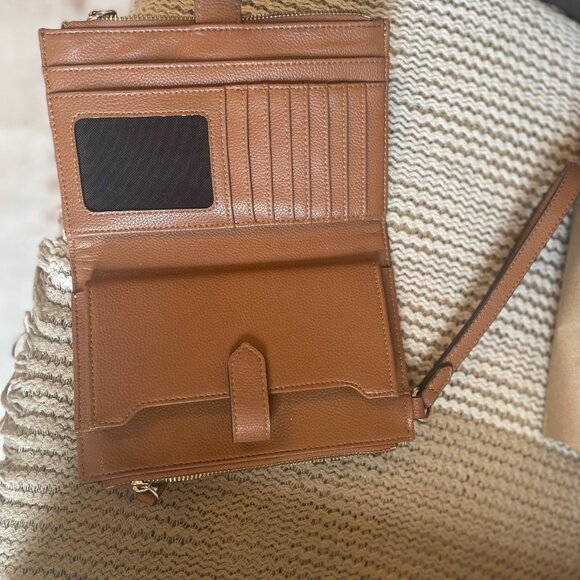 Vince Camuto Ike Tote Triple Compartment Handbag Hobo and Matching Wristlet - Picture 2 of 6